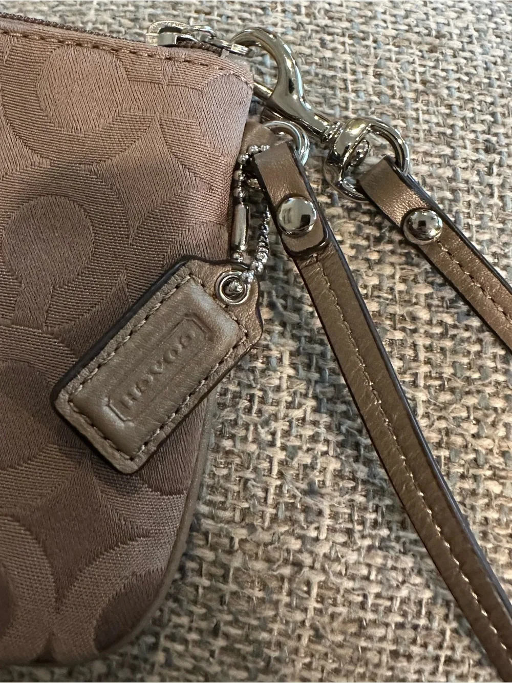 Coach Signature Jacquard Corner Zip Wristlet Taupe Beige Mushroom Silver EUC